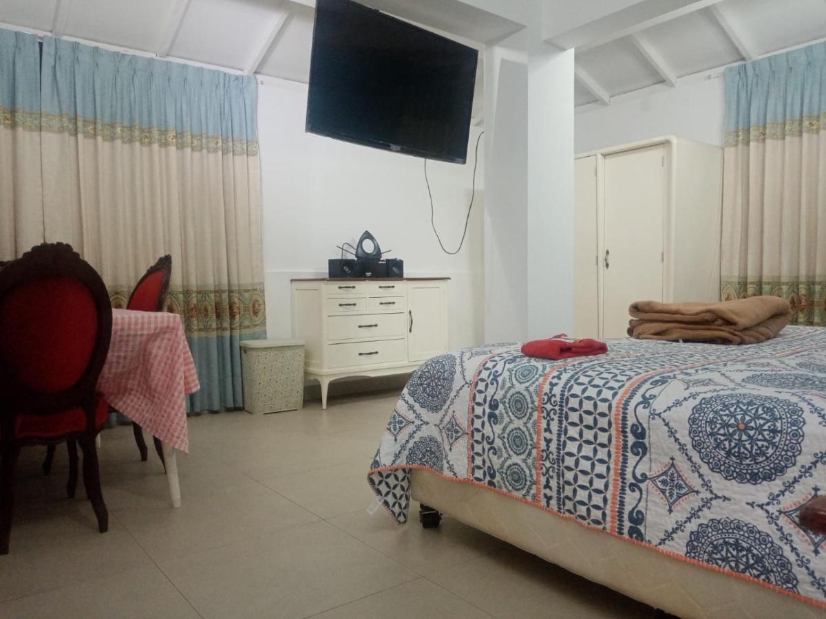 Strenua - Las Quintanas Hostel Трухильо Екстериор снимка
