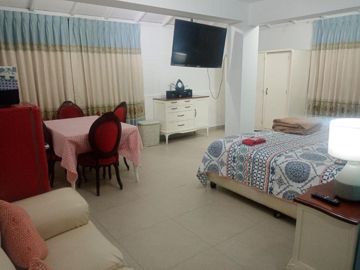 Strenua - Las Quintanas Hostel Трухильо Екстериор снимка