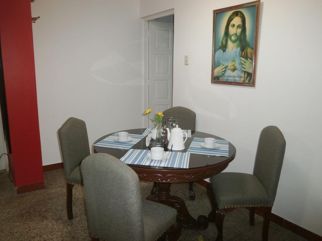 Strenua - Las Quintanas Hostel Трухильо Екстериор снимка
