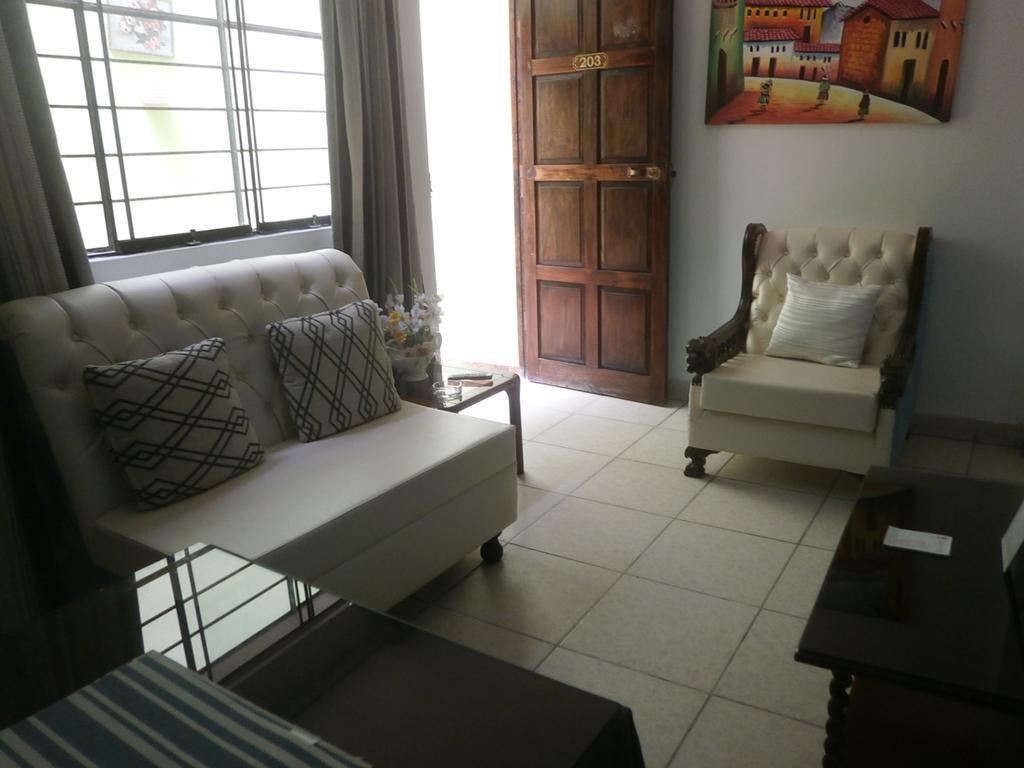 Strenua - Las Quintanas Hostel Трухильо Екстериор снимка
