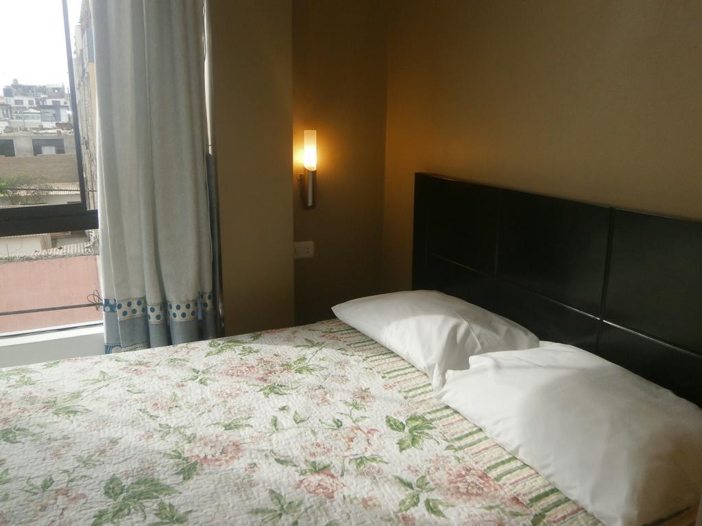 Strenua - Las Quintanas Hostel Трухильо Екстериор снимка